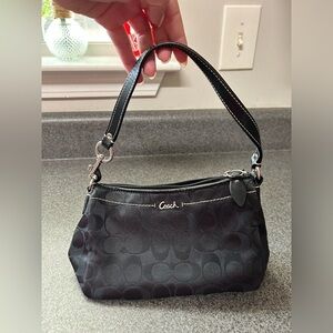 Mini shoulder Coach bag - Black -never used
